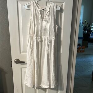 Universal Thread Cream Sleeveless Top